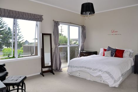 Photo of property in 174a Seaforth Road, Waihi Beach, 3611