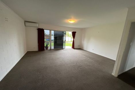 Photo of property in 2/30 Mcleod Road, Henderson, Auckland, 0612