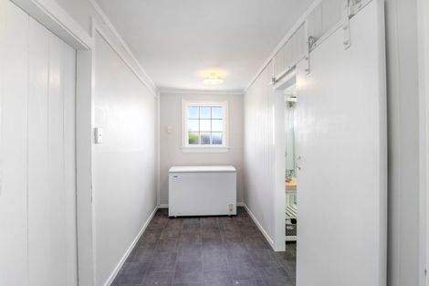 Photo of property in 18 Aotea Street, Castlecliff, Whanganui, 4501