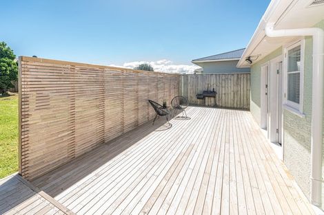 Photo of property in 5 Raupo Street, Castlecliff, Whanganui, 4501