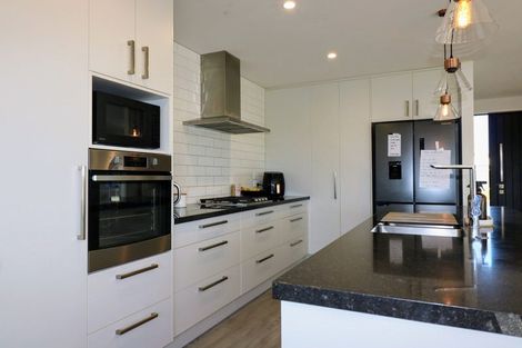 Photo of property in 51 Te Kio Crescent, Papamoa Beach, Papamoa, 3118