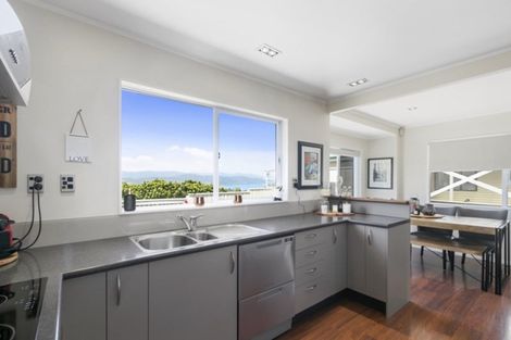 Photo of property in 7 Acacia Avenue, Maungaraki, Lower Hutt, 5010