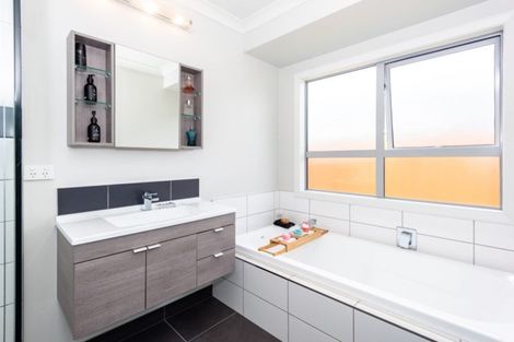 Photo of property in 13 Fisher Place, Lytton West, Gisborne, 4010