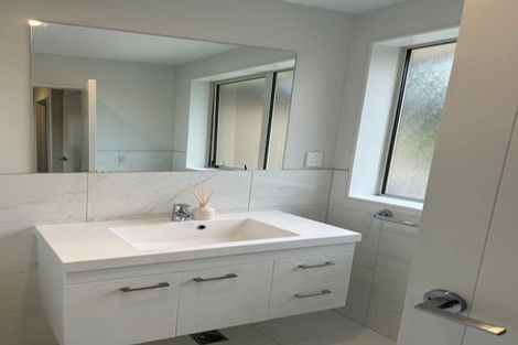 Photo of property in 7b Yeoman Place, Howick, Auckland, 2014