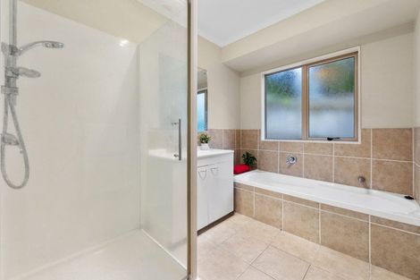 Photo of property in 17a Valley Road, Waiuku, 2123