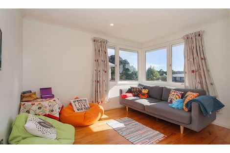 Photo of property in 20 Melba Street, Beach Haven, Auckland, 0626