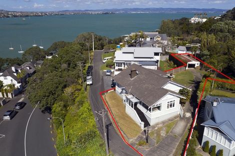 Photo of property in 16 Hinemoa Terrace, Birkenhead, Auckland, 0626