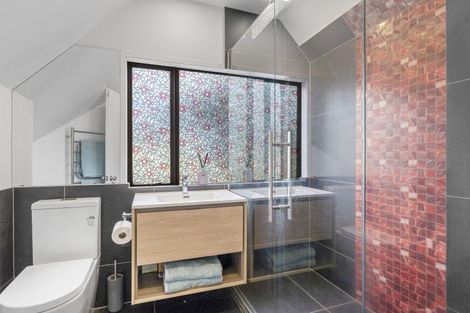 Photo of property in 50 Winara Avenue, Waikanae, 5036