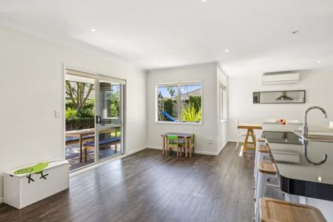 Photo of property in 6 Pohutukawa Place, Karaka, Papakura, 2113