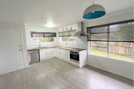 Photo of property in 38 Sylvan Crescent, Te Atatu South, Auckland, 0610