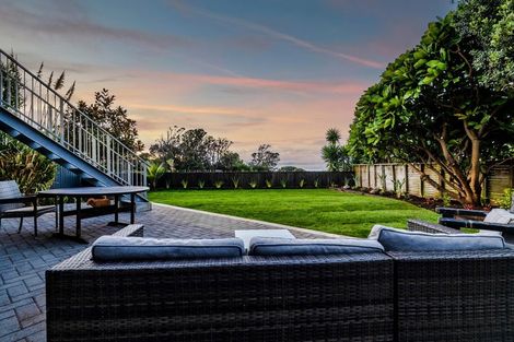 Photo of property in 3 Baring Terrace, Strandon, New Plymouth, 4312