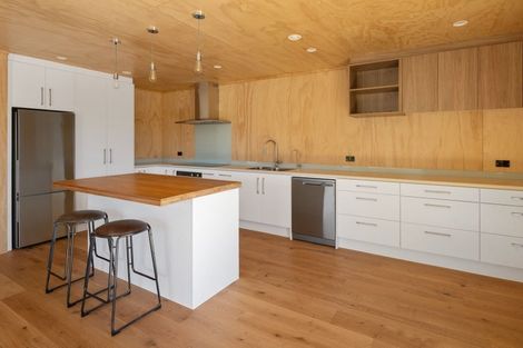 Photo of property in 2 Bell Bird Rise, Picton, 7220
