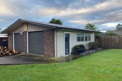 Photo of property in 15 Palliser Place, Milson, Palmerston North, 4414
