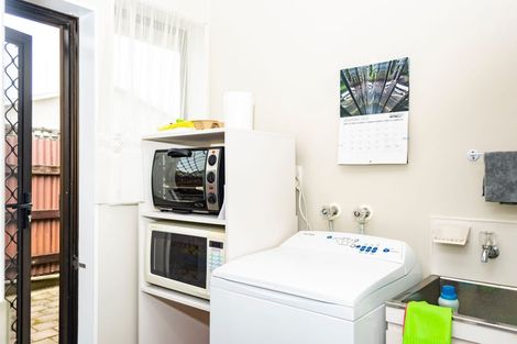 Photo of property in 5a Massey Street, Westown, New Plymouth, 4310