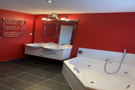 Photo of property in 3 Foresters Crescent, Parklands, Christchurch, 8083