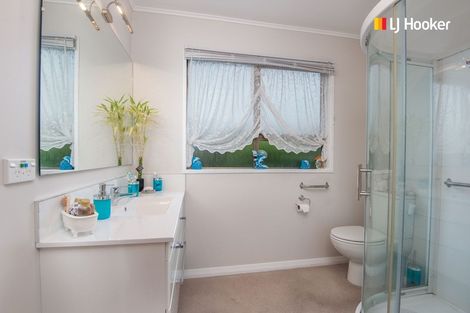 Photo of property in 2 Dunbar Place, Mosgiel, 9024