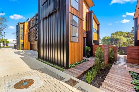 Photo of property in 7a Crete Avenue, Milford, Auckland, 0620