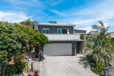 Photo of property in 12 Charlotte Way, Raumati South, Paraparaumu, 5032