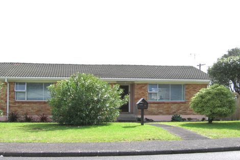 Photo of property in 2/62 Vera Road, Te Atatu South, Auckland, 0610