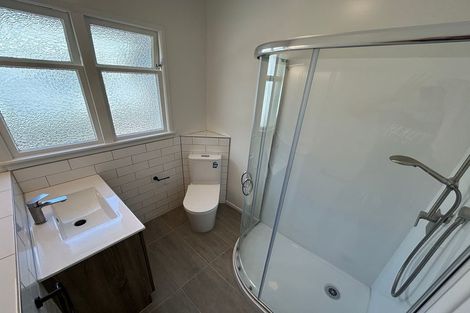 Photo of property in 17 Tui Glen Road, Birkenhead, Auckland, 0626