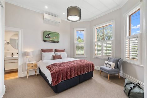 Photo of property in 2 Ewen Alison Avenue, Devonport, Auckland, 0624