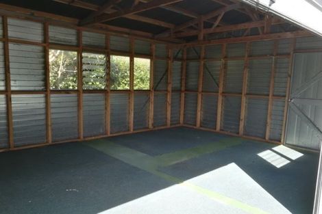 Photo of property in 56 Dale Crescent, Pakuranga, Auckland, 2010