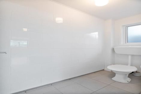 Photo of property in 2/45 Cron Avenue, Te Atatu South, Auckland, 0610