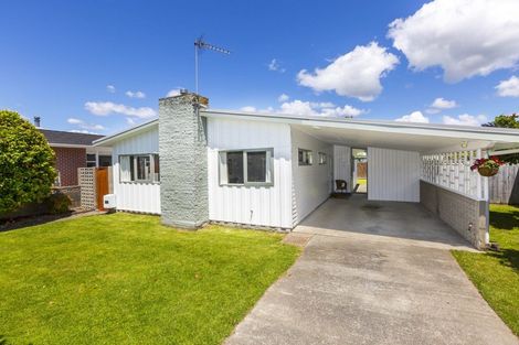 Photo of property in 17 Kiwi Street, Heretaunga, Upper Hutt, 5018