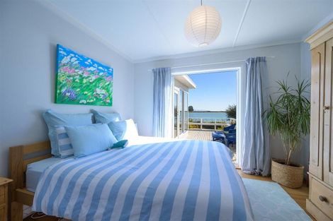 Photo of property in 14 Martin Street, Monaco, Nelson, 7011