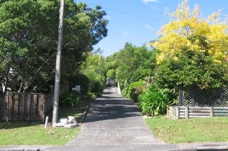 Photo of property in 881 Beach Road, Waiake, Auckland, 0630