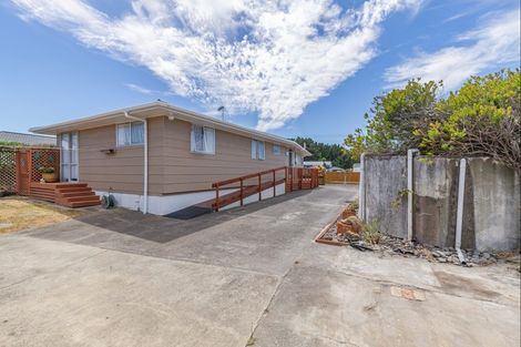 Photo of property in 28 Barling Street, Himatangi Beach, Foxton, 4891