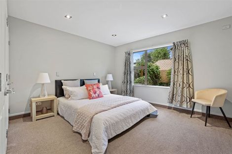 Photo of property in 2 Fieldstone Lane, Spreydon, Christchurch, 8024