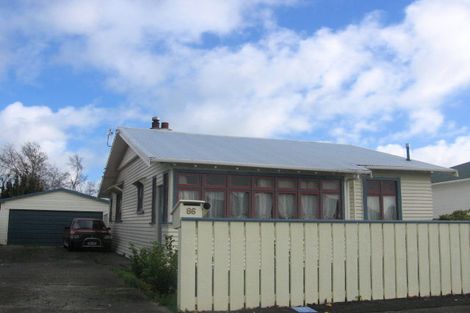 Photo of property in 86 Shamrock Street, Takaro, Palmerston North, 4412
