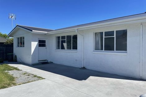 Photo of property in 422 Memorial Avenue, Burnside, Christchurch, 8053