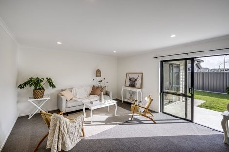 Photo of property in 16 Hikawera Drive, Frimley, Hastings, 4120