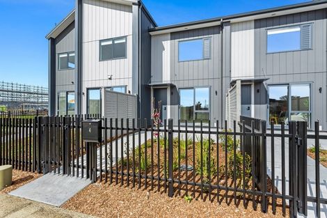 Photo of property in 4 Port Way, Rosehill, Papakura, 2113