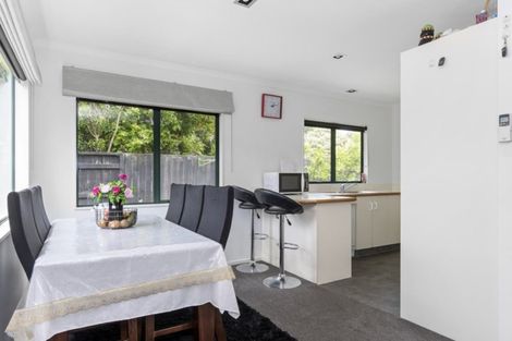 Photo of property in 2b Jasper Way, Papamoa Beach, Papamoa, 3118