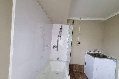 Photo of property in 100a Cobham Crescent, Kelston, Auckland, 0602