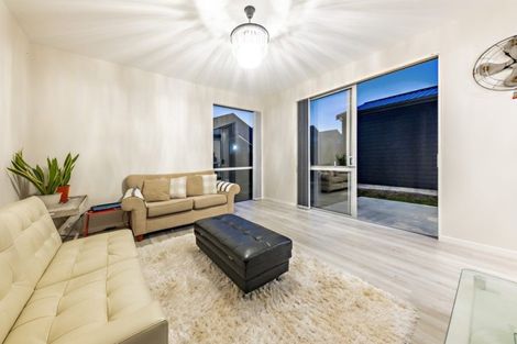 Photo of property in 12 Courage Road, Papakura, 2110