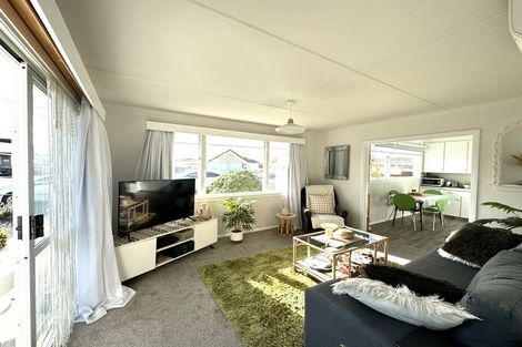 Photo of property in 9 George Street, Balclutha, 9230