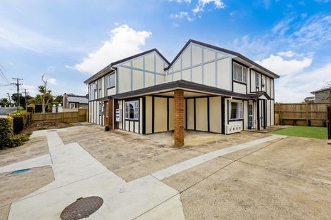 Photo of property in 225 Bleakhouse Road, Mellons Bay, Auckland, 2014