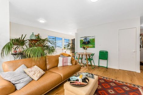 Photo of property in Grosvenor Flats, 19 Cottleville Terrace, Thorndon, Wellington, 6011