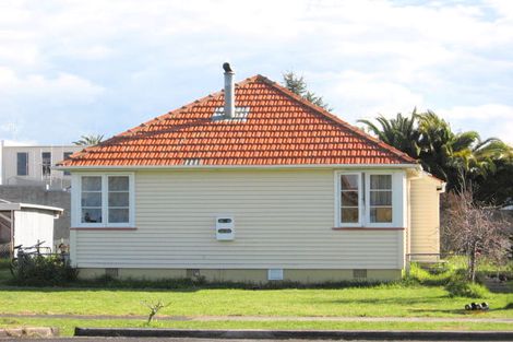 Photo of property in 203 Mackay Street, Thames, 3500