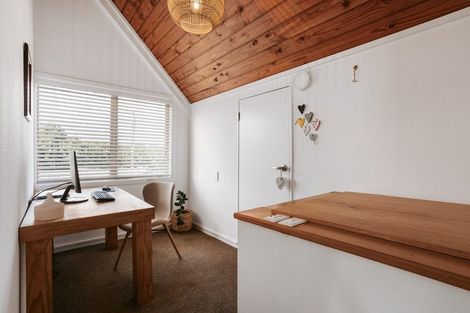 Photo of property in 306 Omokoroa Road, Omokoroa, 3114