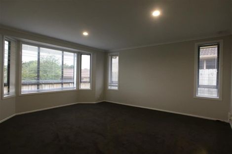 Photo of property in 10 Mt Lebanon Crescent, The Gardens, Auckland, 2105