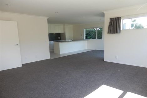 Photo of property in 54a Ranui Terrace, Tawa, Wellington, 5028
