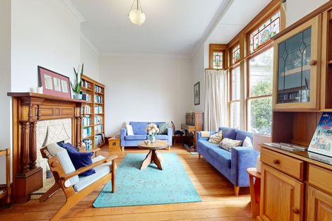 Photo of property in 31 Maarama Crescent, Aro Valley, Wellington, 6021