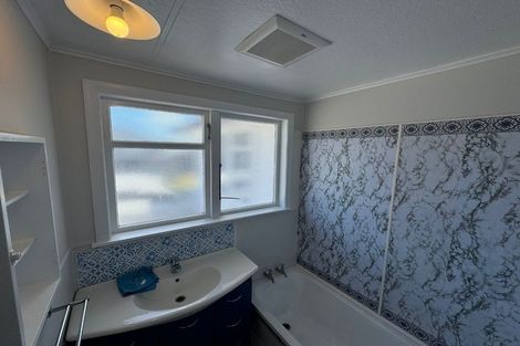 Photo of property in 56 Kelwyn Road, Kelston, Auckland, 0602