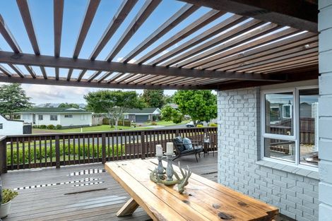 Photo of property in 37 Sheridan Crescent, Leamington, Cambridge, 3432