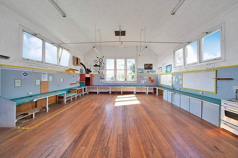 Photo of property in 105 High Street South, Eltham, 4322